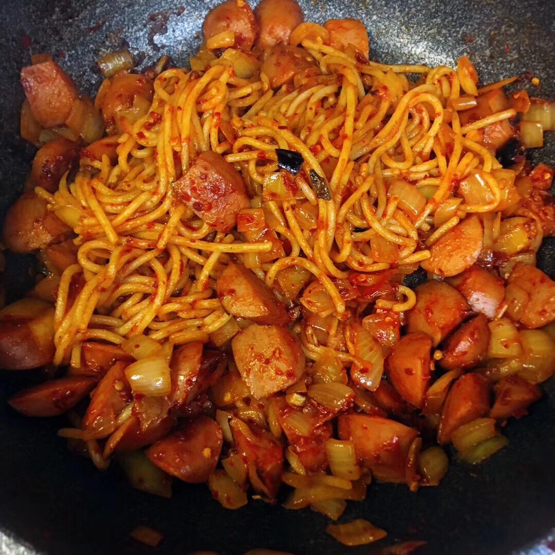 这份新疆炒米粉，香辣浓郁很正宗 ~