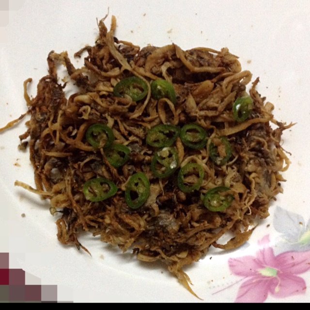 手撕香菇根