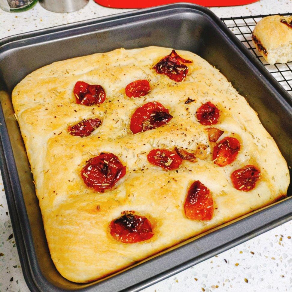 太美腻～油渍番茄佛卡夏