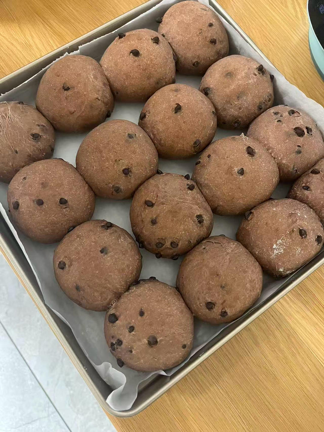 双重巧克力口感---爆浆可可小面包，好像也叫黑眼豆豆