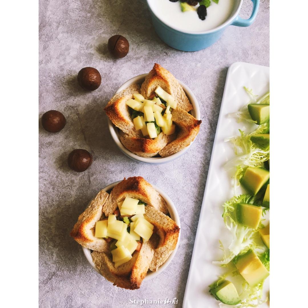 宝宝辅食：小芽早餐-法式吐司披萨盏