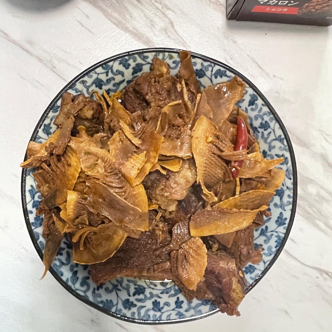 超简单的酱大骨（红烧筒骨）