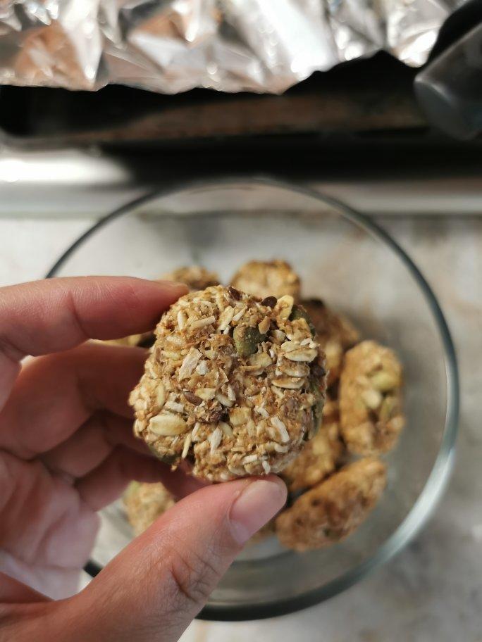 （不喜欢勿尝试 口感偏硬）少糖无油低脂全麦燕麦代餐饼干