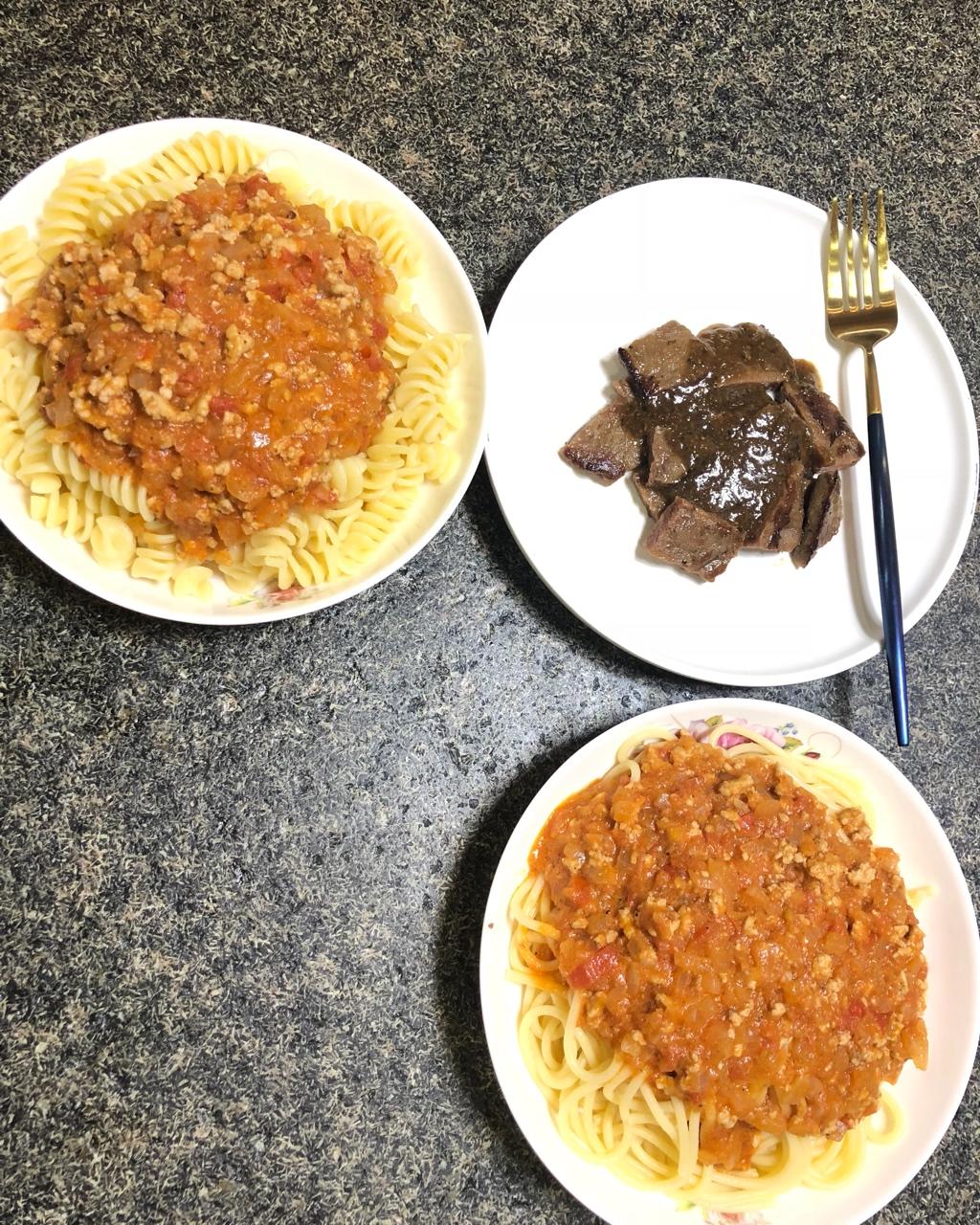 （完胜必胜客的）番茄肉酱意大利面～