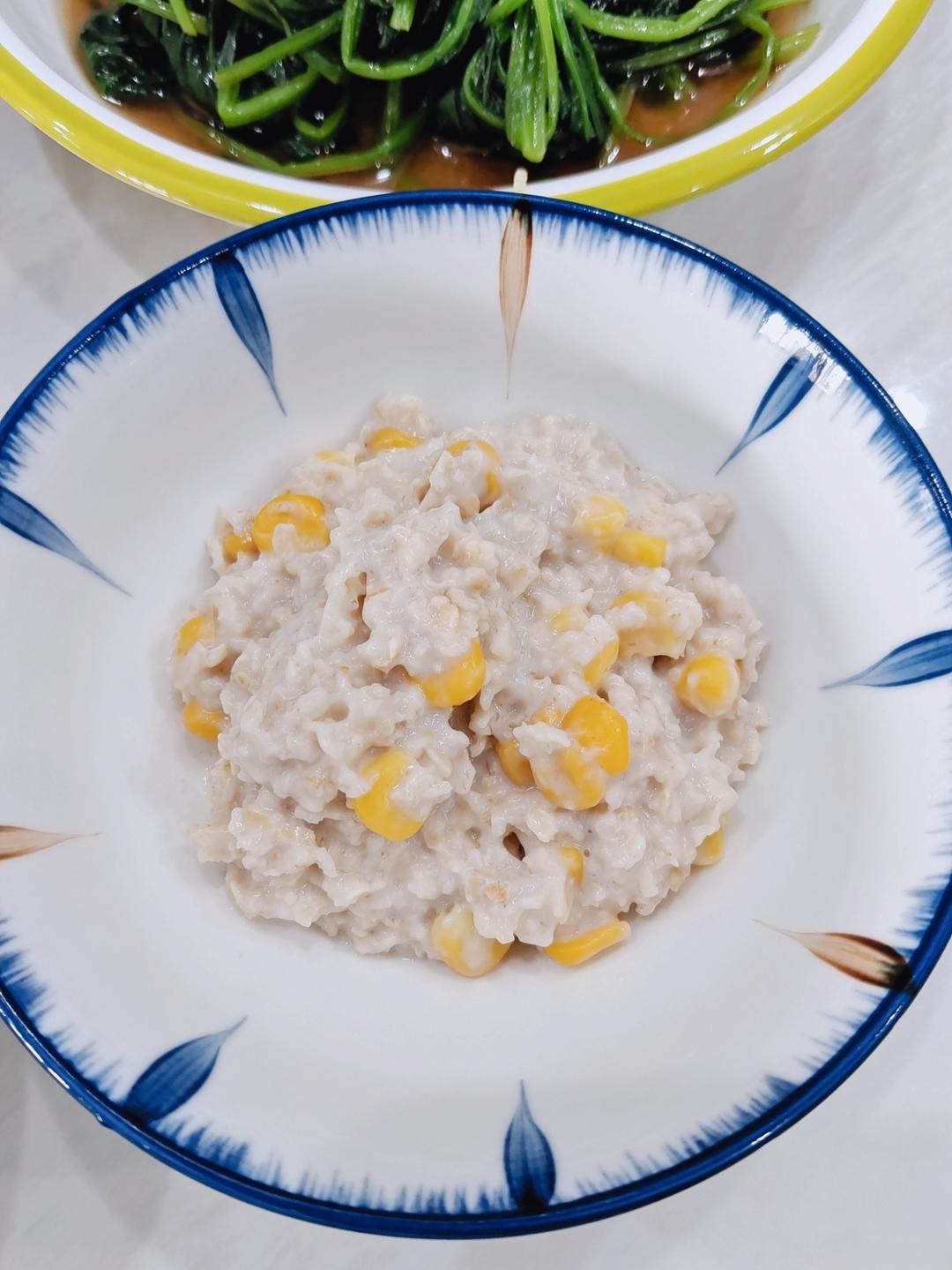 玉米燕麦牛奶粥+苹果