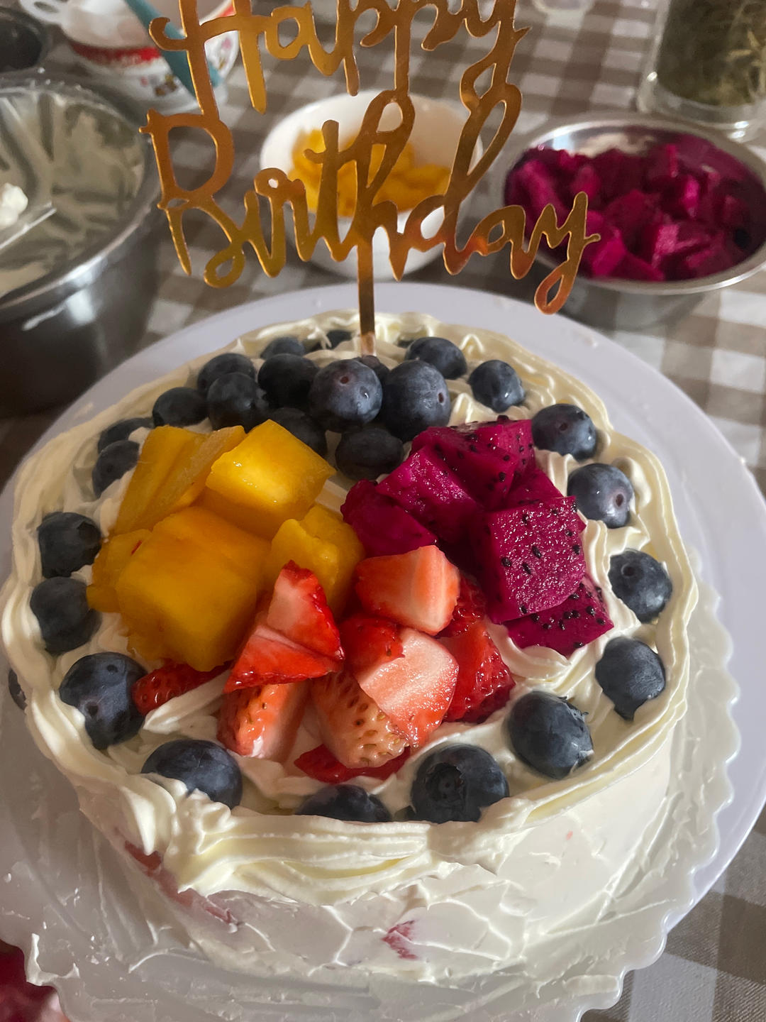 奶油草莓水果生日蛋糕（附戚风蛋糕 奶油打发教程）
