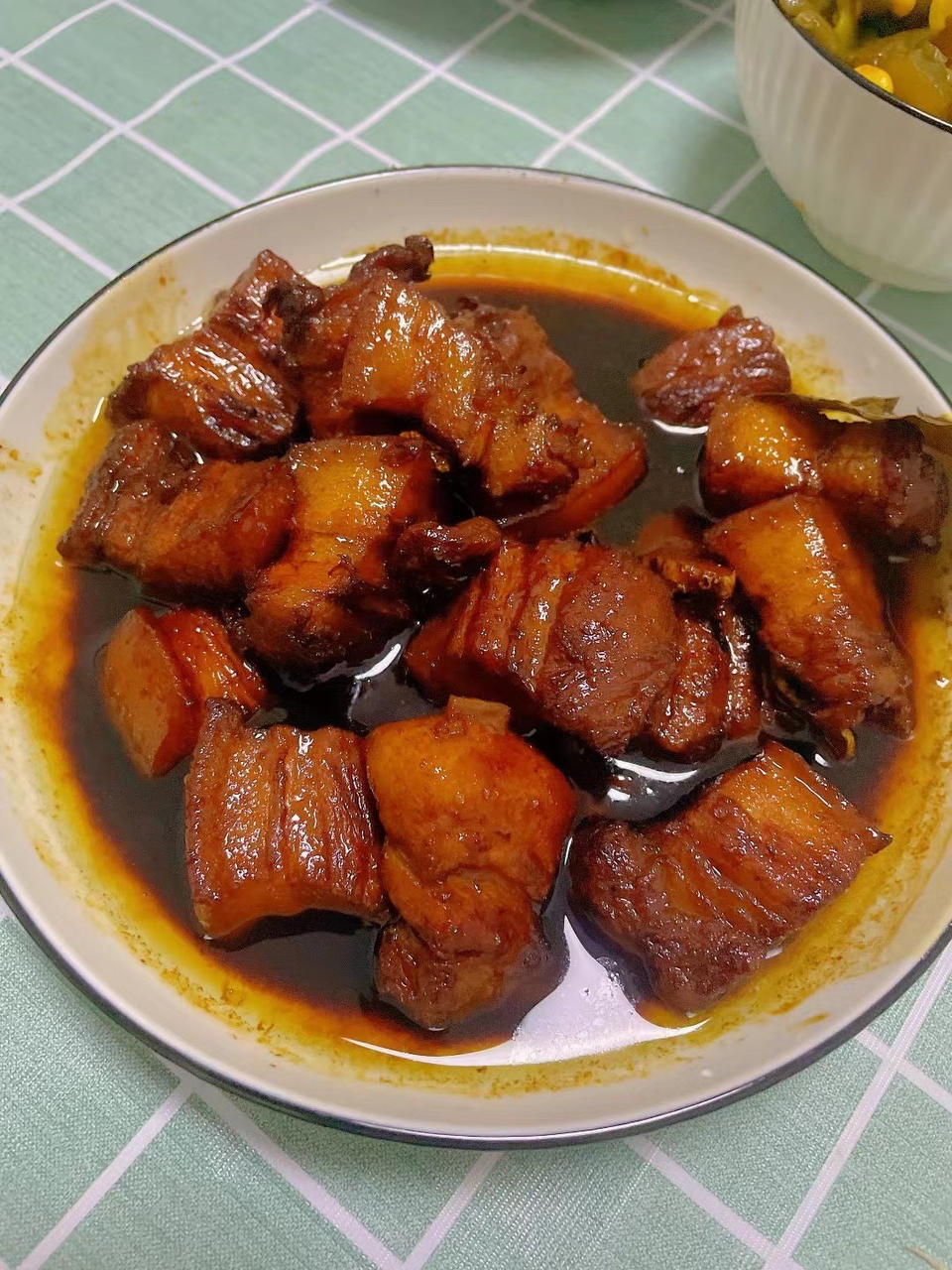 不焯水不放油的家常红烧肉