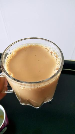 醇香焦糖奶茶的做法 步骤7