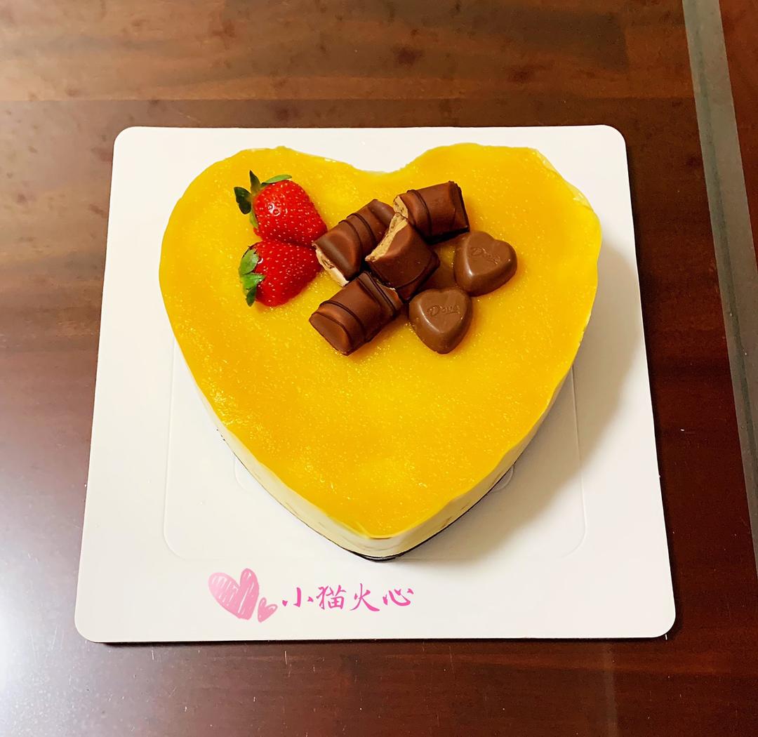 8寸芒果流心慕斯蛋糕