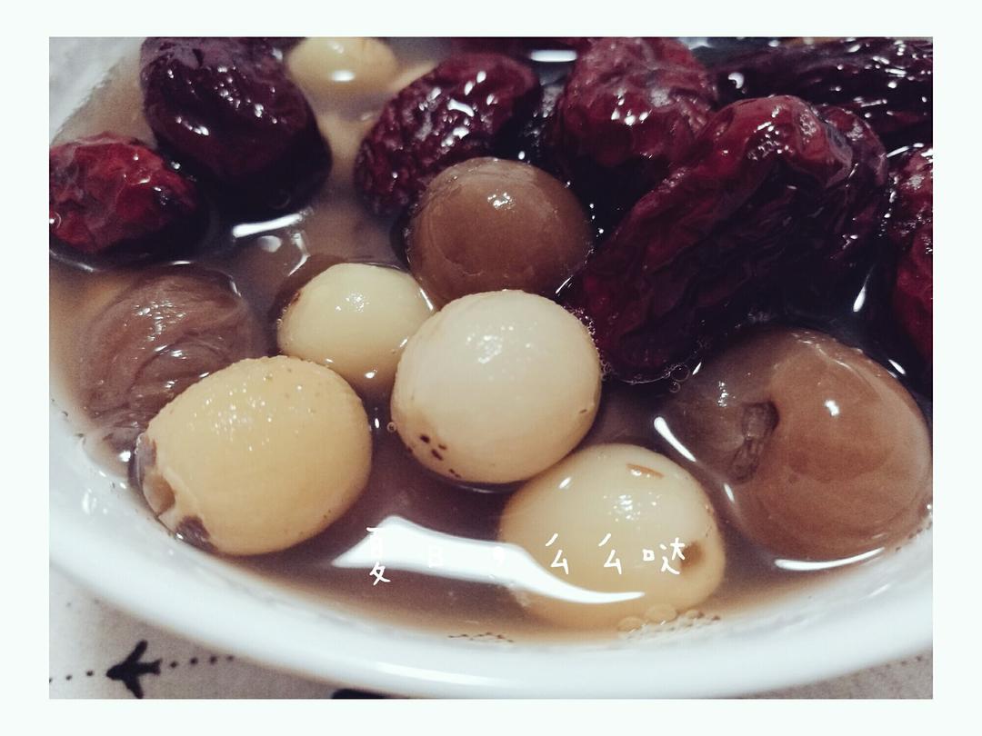 桂圆莲子红枣汤的做法