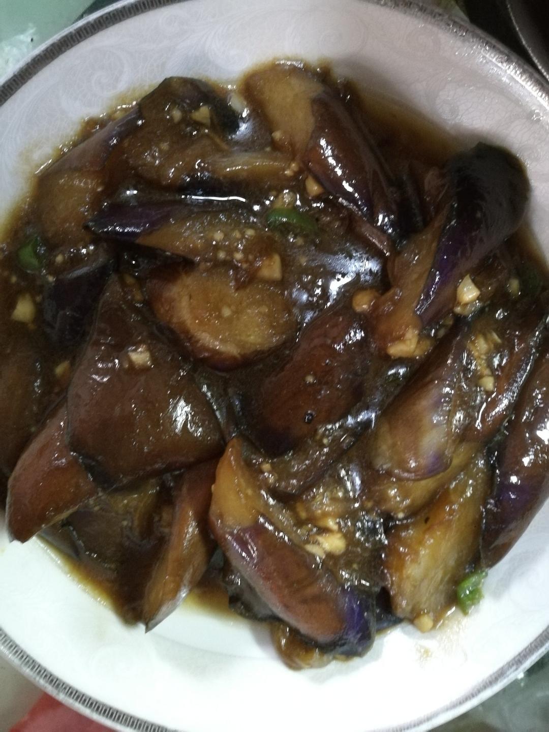 红烧茄子（教你炒茄子不变色的小妙招）
