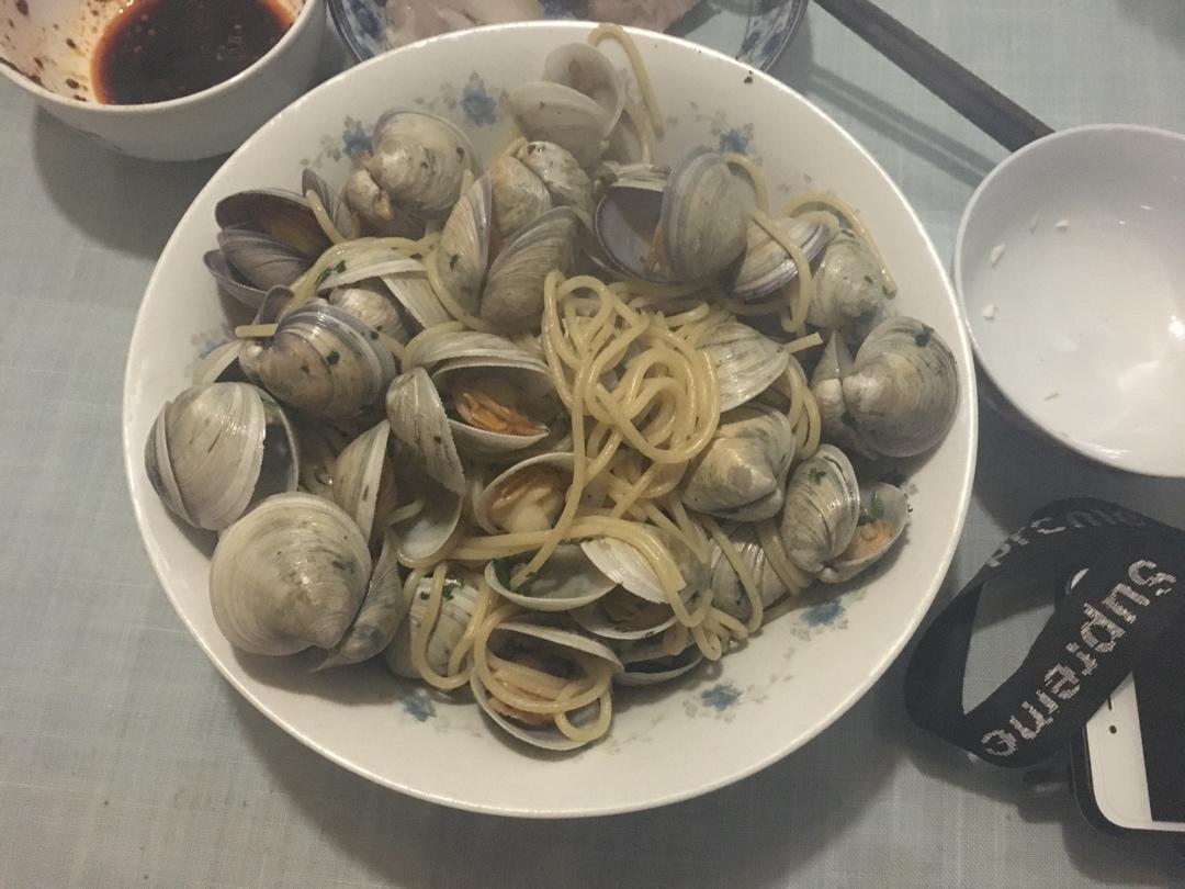 海鲜蛤蜊意面.Spaghetti with clams.