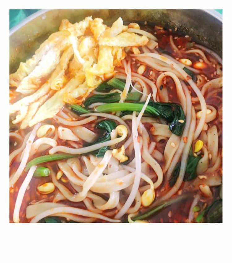 油泼辣子酸汤面