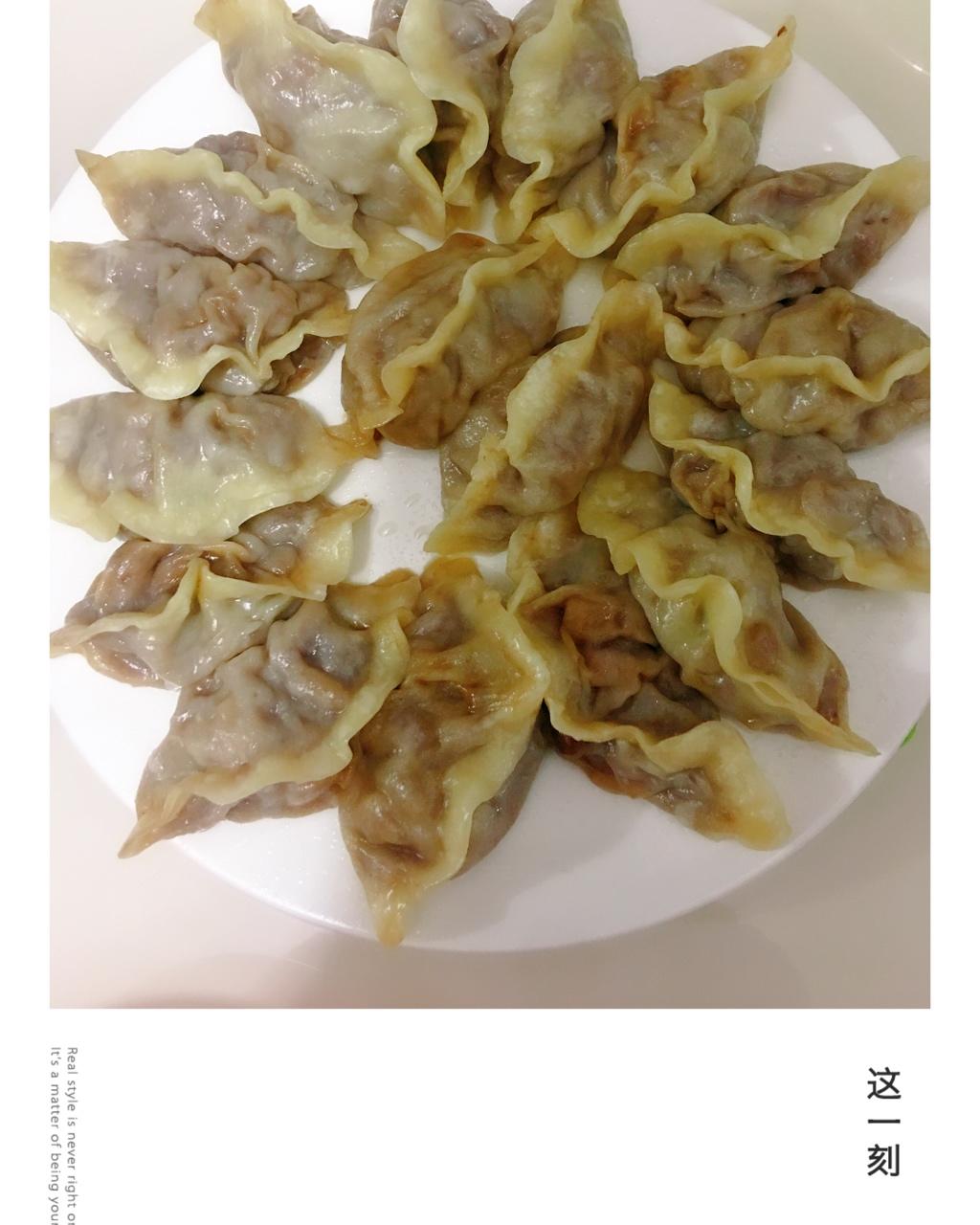 东北酸菜蒸饺