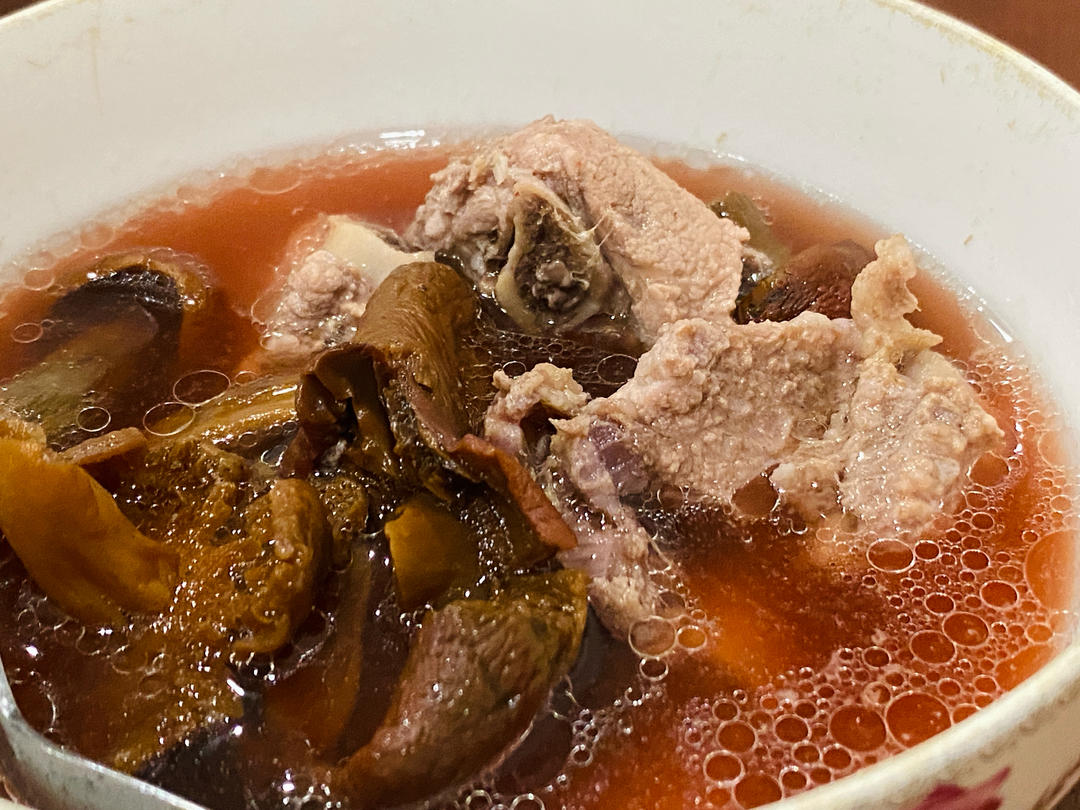 红菇排骨汤