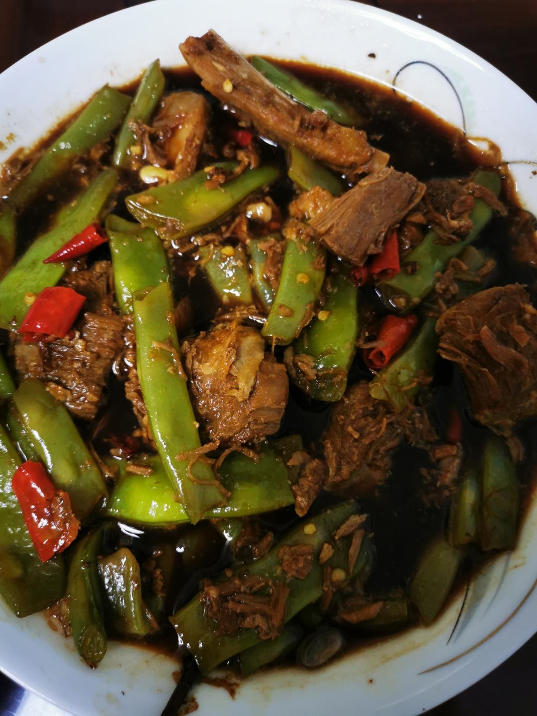 东北四大炖的排骨炖豆角