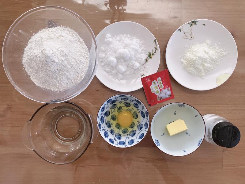 纯奶手撕吐司的做法 步骤1