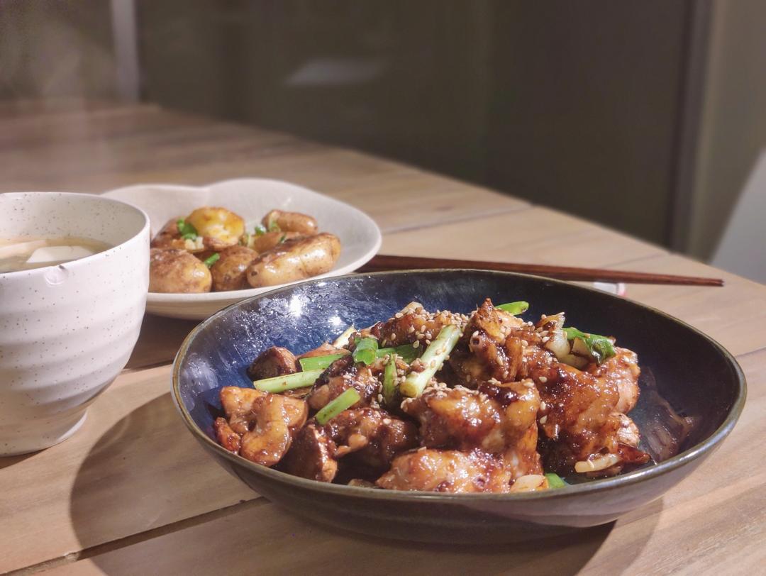 香味十足的沙姜鸡煲