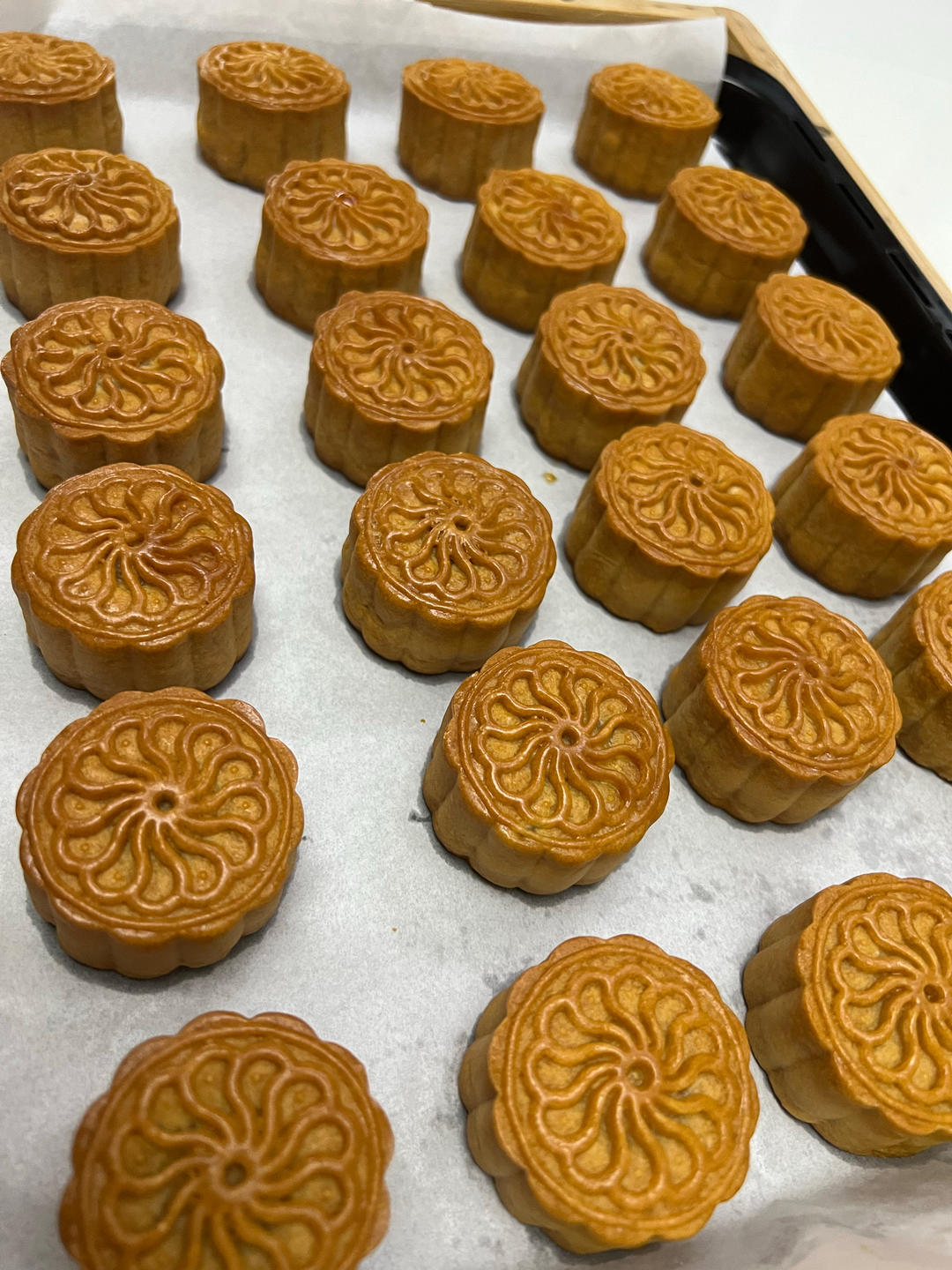 广式月饼—蛋黄莲蓉月饼