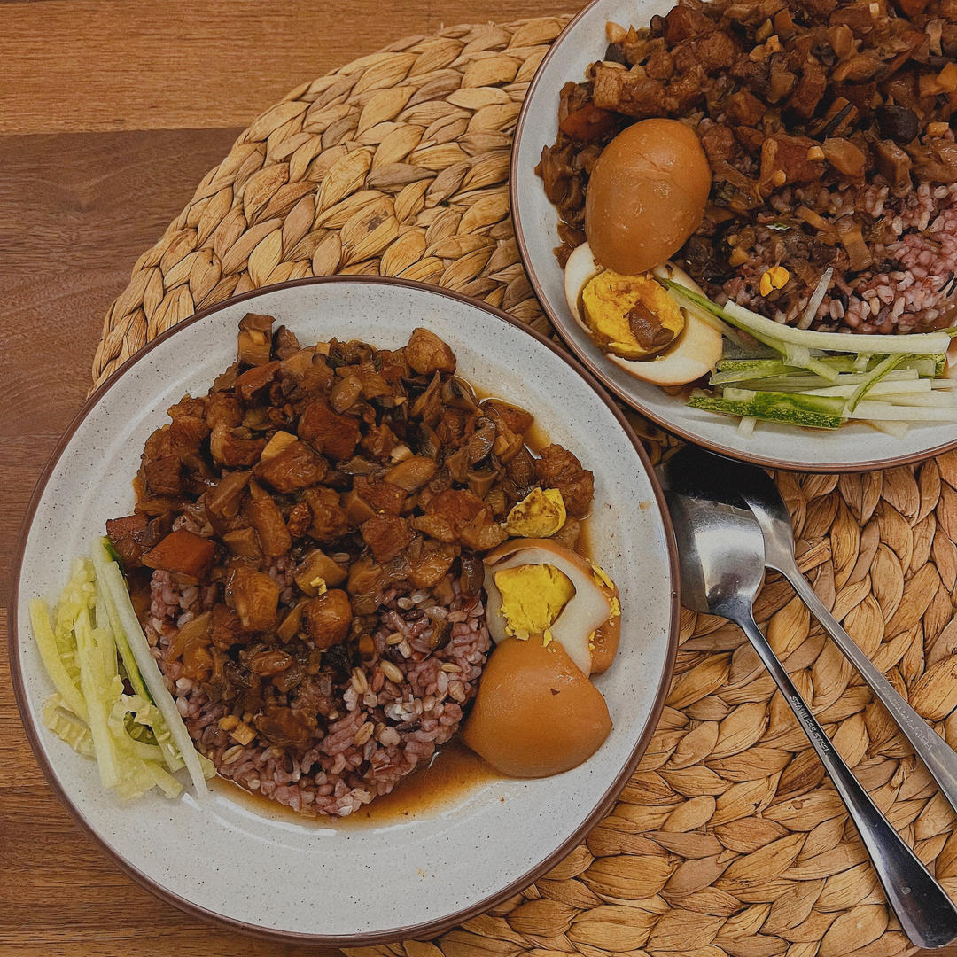 洋葱酥卤肉饭