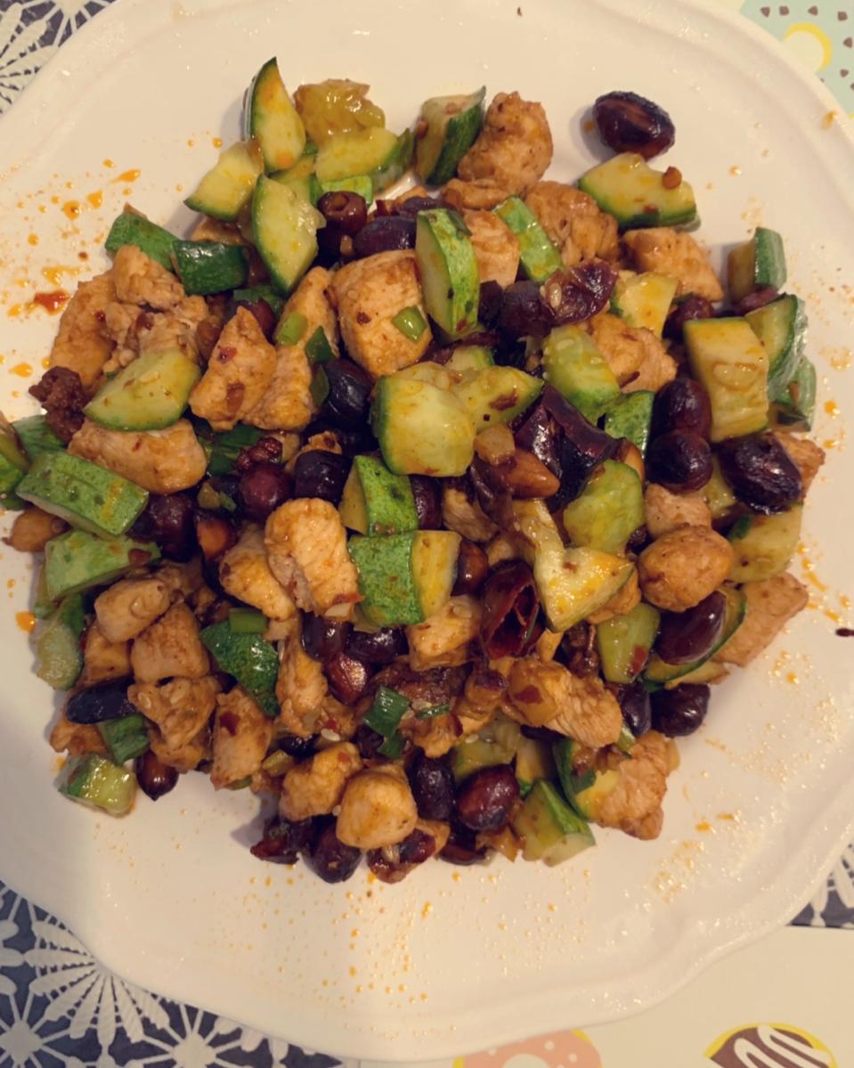 厨师长教你: “宫保鸡丁”的川味正宗做法, 一看就有食欲, 收藏了