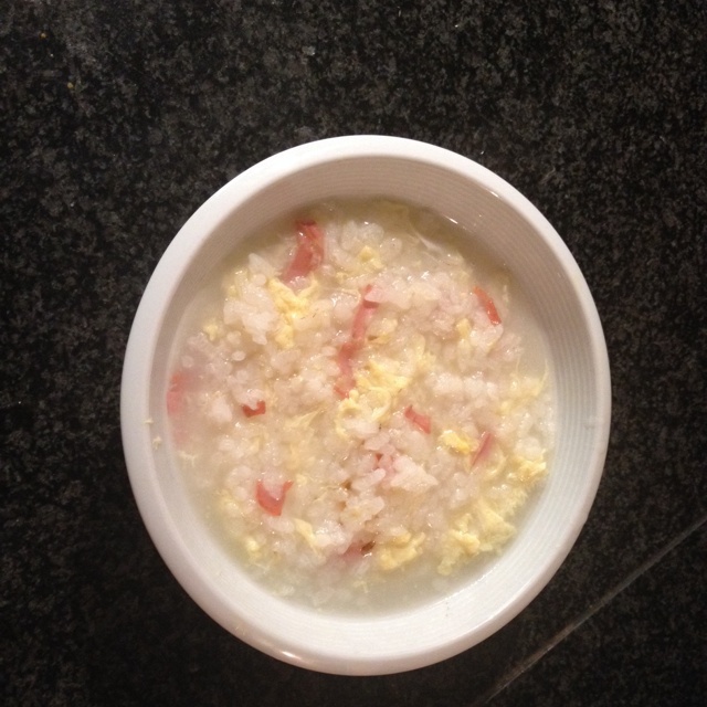 云上的咯咯精做的火腿蛋花粥