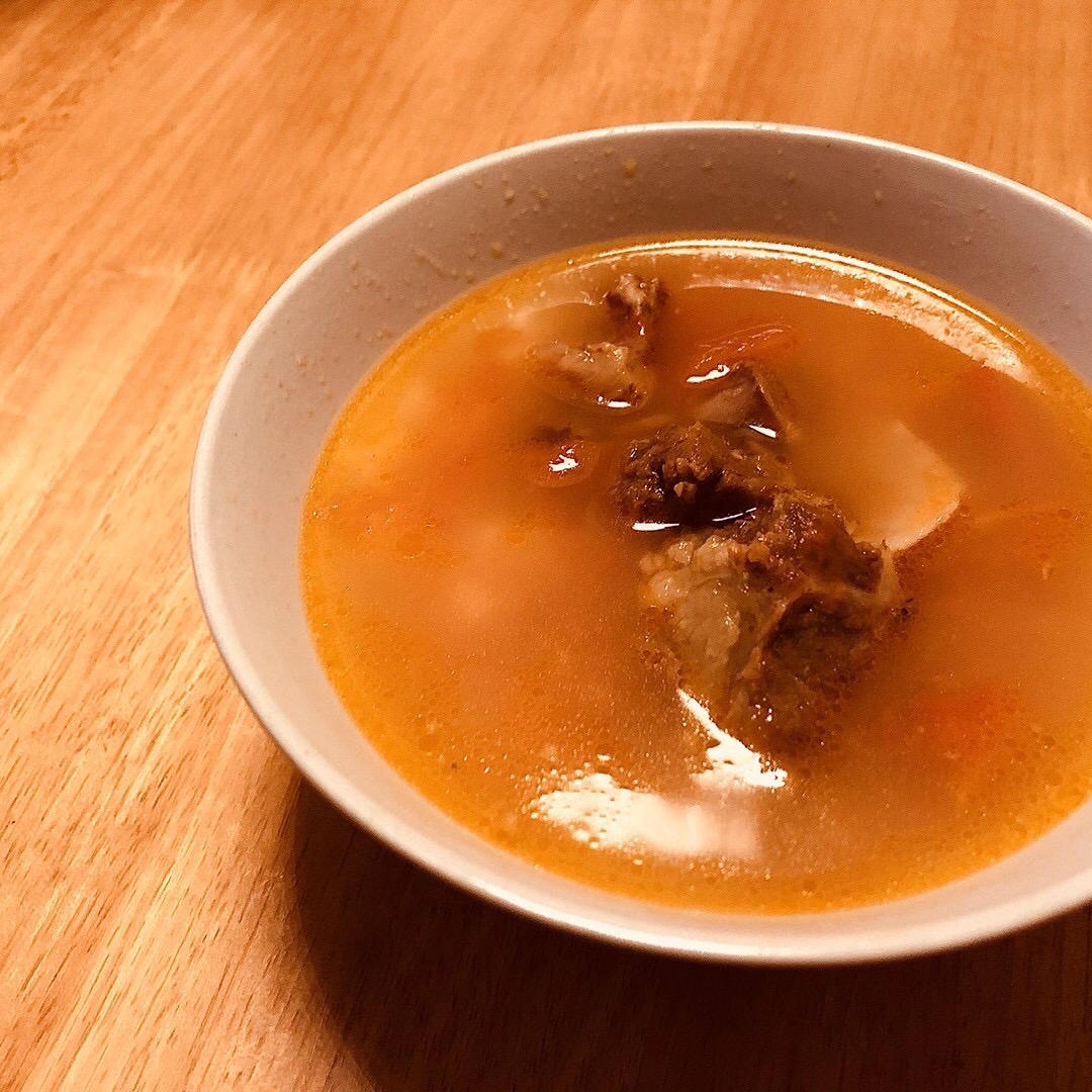 番茄牛尾骨汤