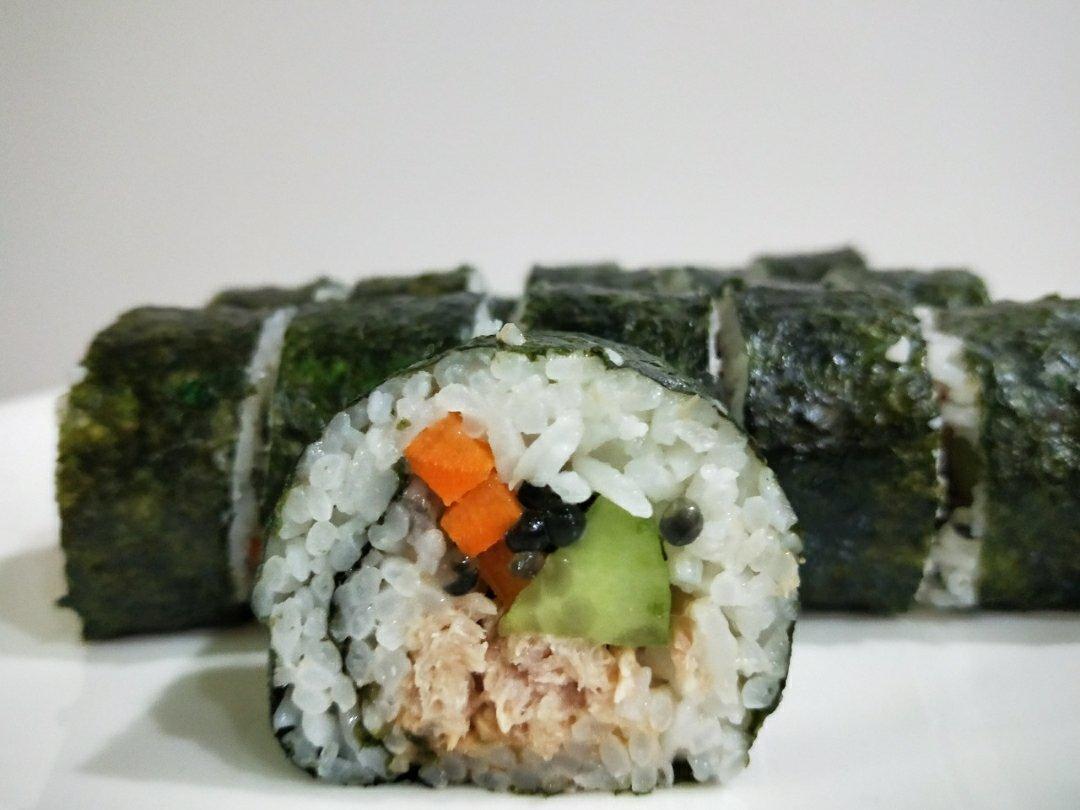 自制寿司（含寿司醋配方和超详细寿司卷法）