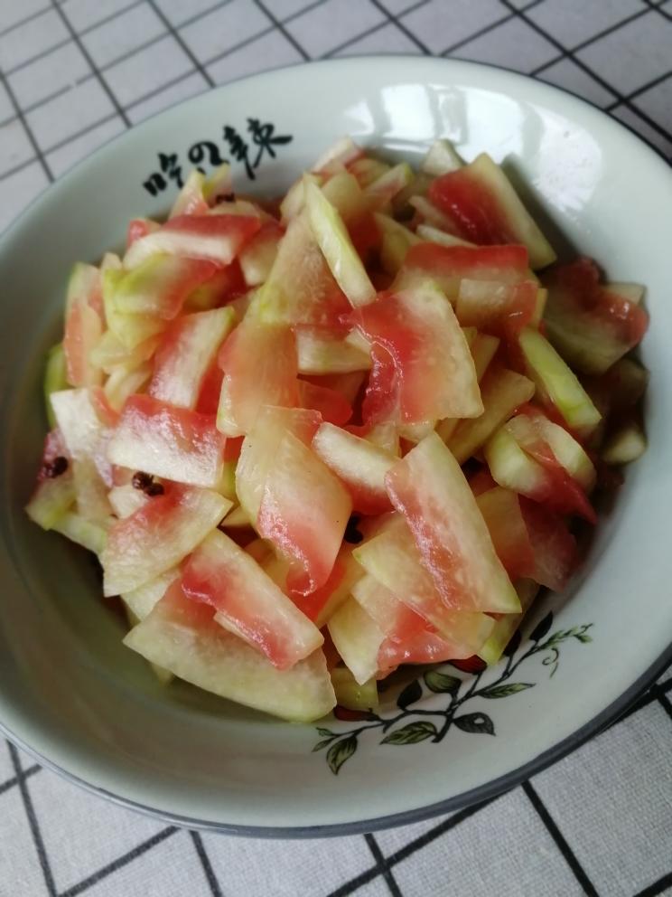 凉拌西瓜皮的做法