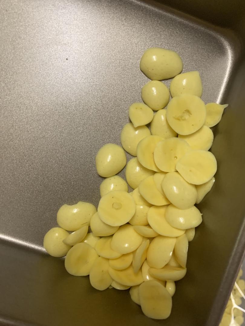 入口即化的无添加蛋黄溶豆