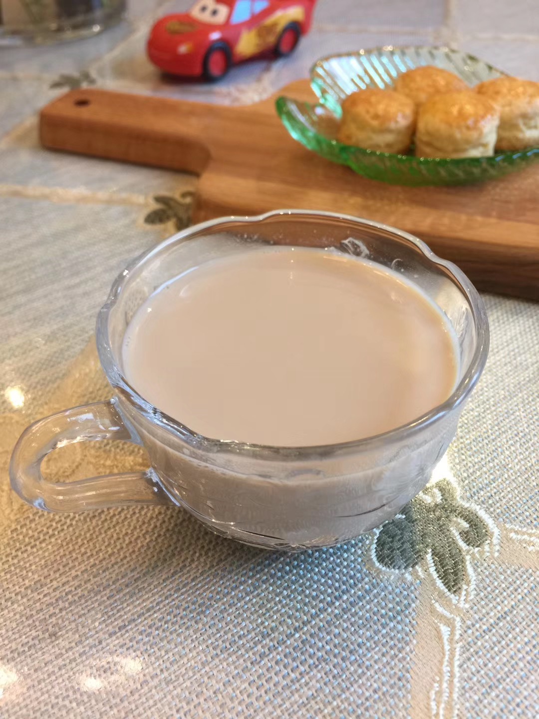 淡味奶茶——适合容易失眠的人的做法