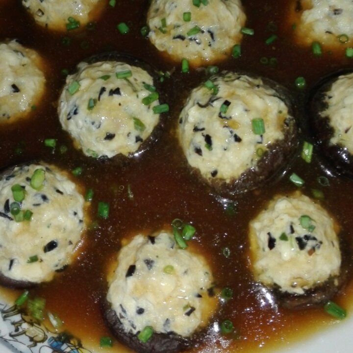 豆腐肉末酿香菇