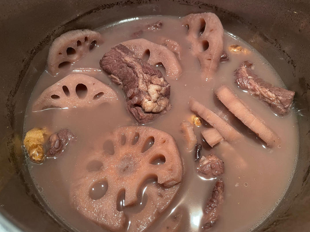 神一样的黑豆排骨莲藕汤