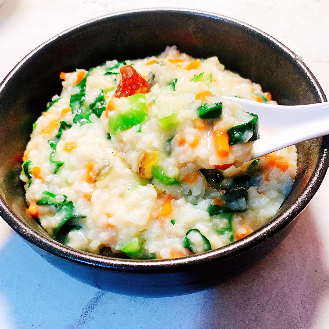 没有瘦肉🐷的皮蛋🥚蔬菜粥🥬