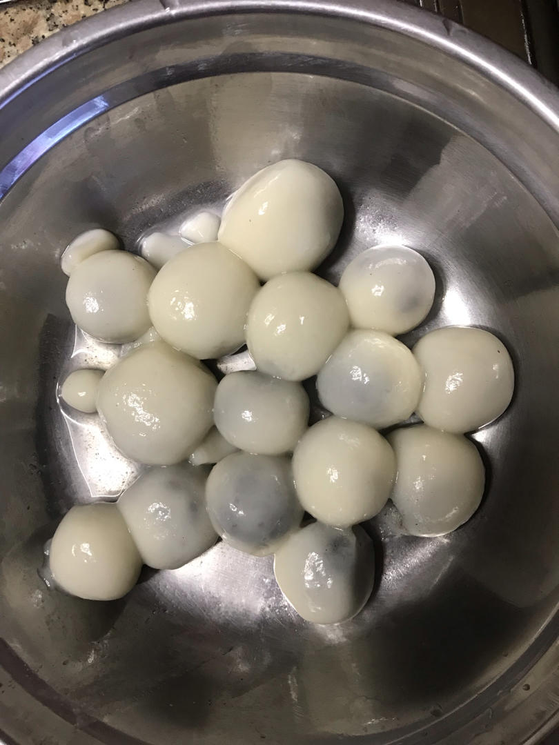 芝麻糊做馅的黑芝麻汤圆（简单的馅料，不简单的味道）
