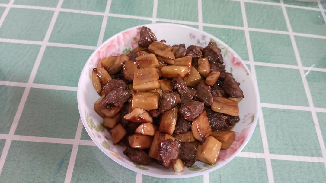 黑椒杏鲍菇牛肉粒