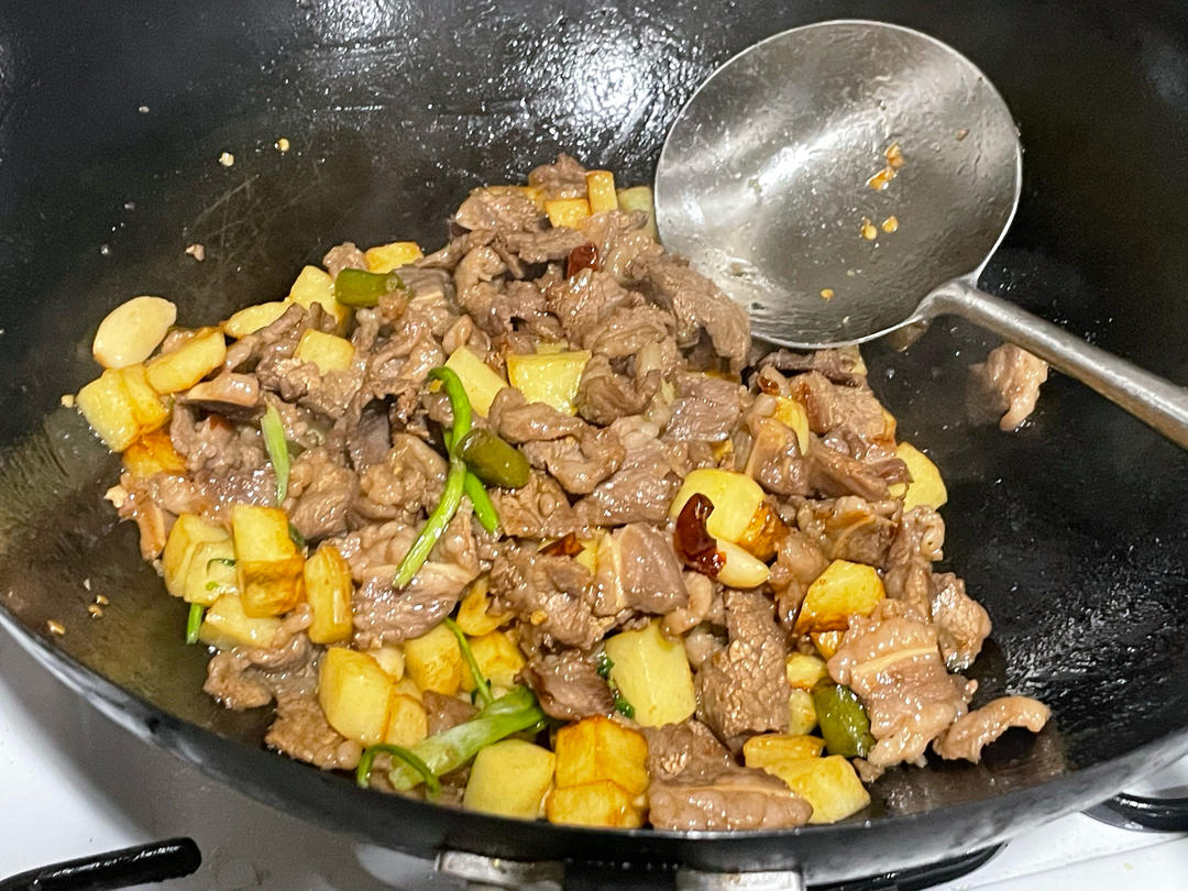 香辣孜然土豆牛肉粒，这么做巨巨巨好吃！！