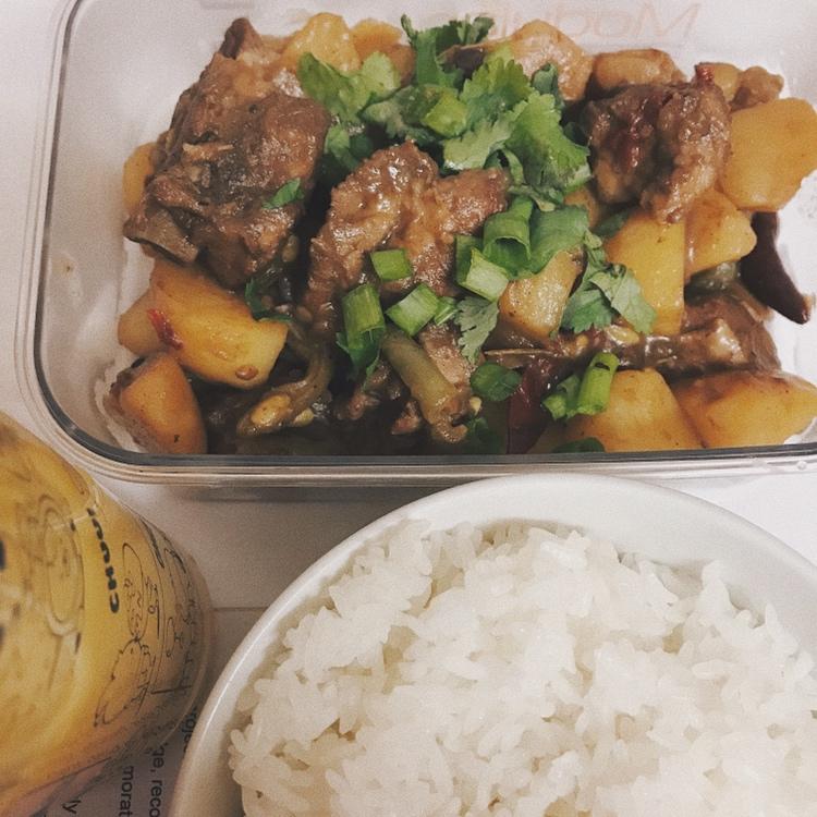 土豆烧排骨