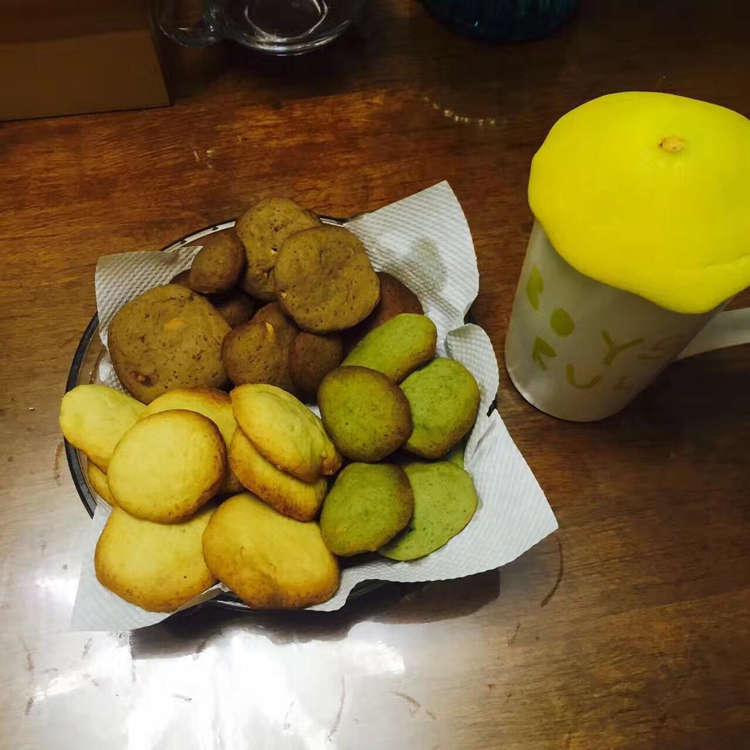 多种口味曲奇（香草、巧克力、抹茶）