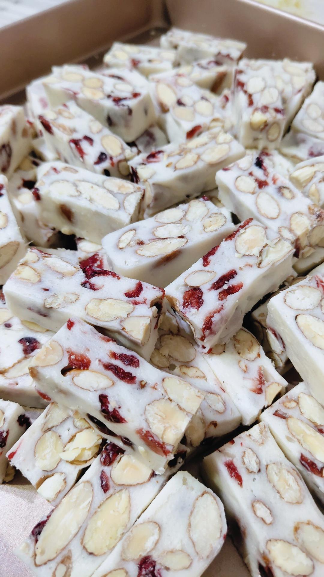 浓郁椰香牛轧糖