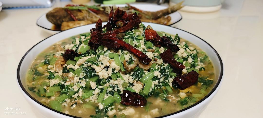 下饭菜茼蒿炒豆腐