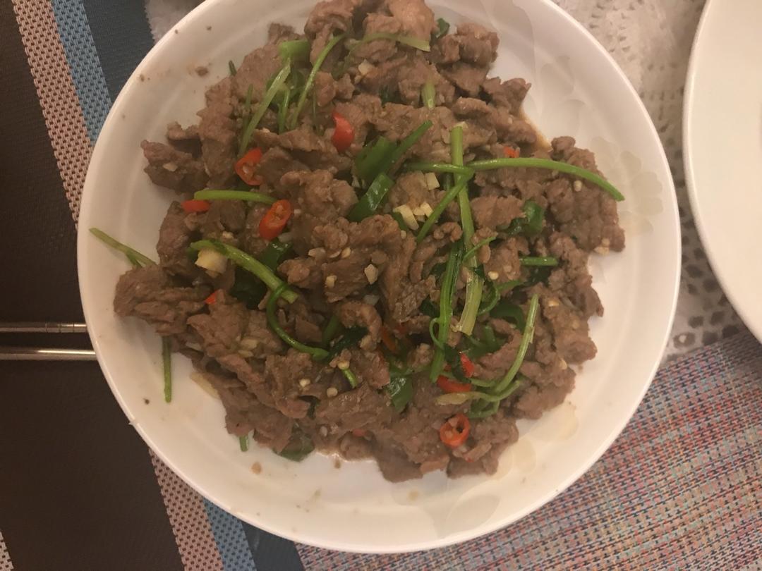 小炒黄牛肉