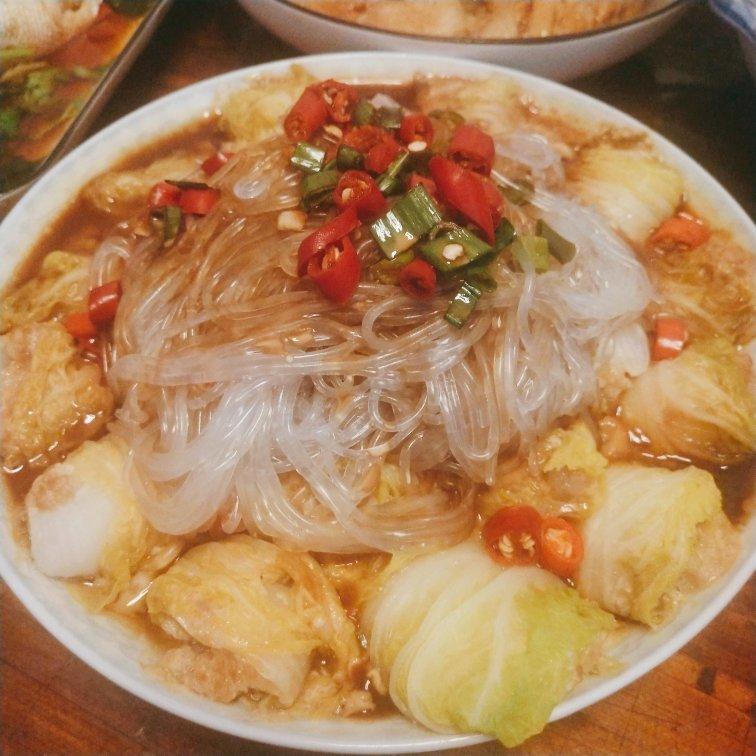 过年餐桌上必备的一道菜，翡翠白玉卷
