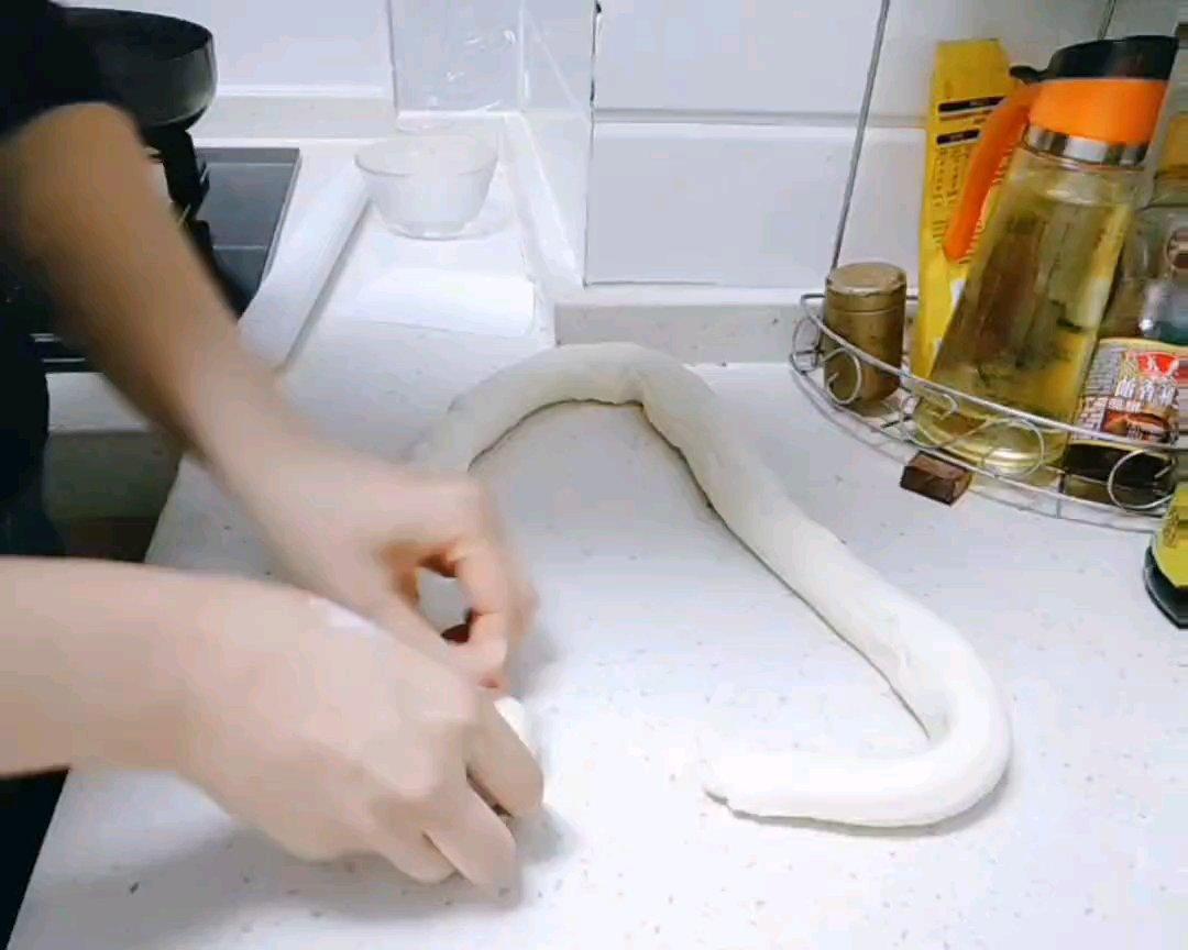 發(fā)面蔥花大餅的做法 步驟10