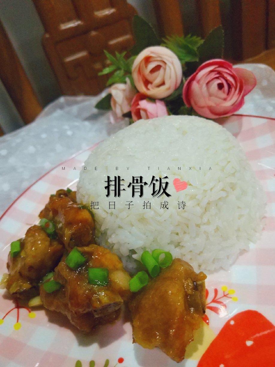 香酥排骨蒸土豆