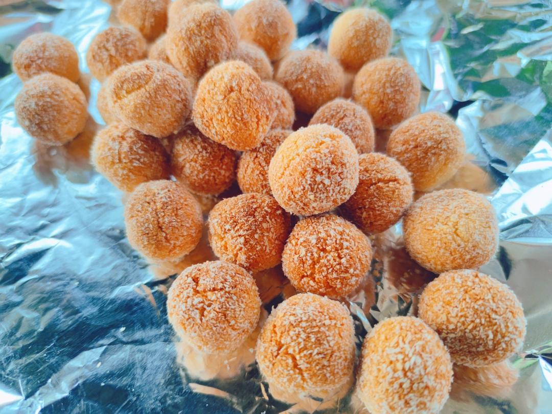 酥脆椰蓉球