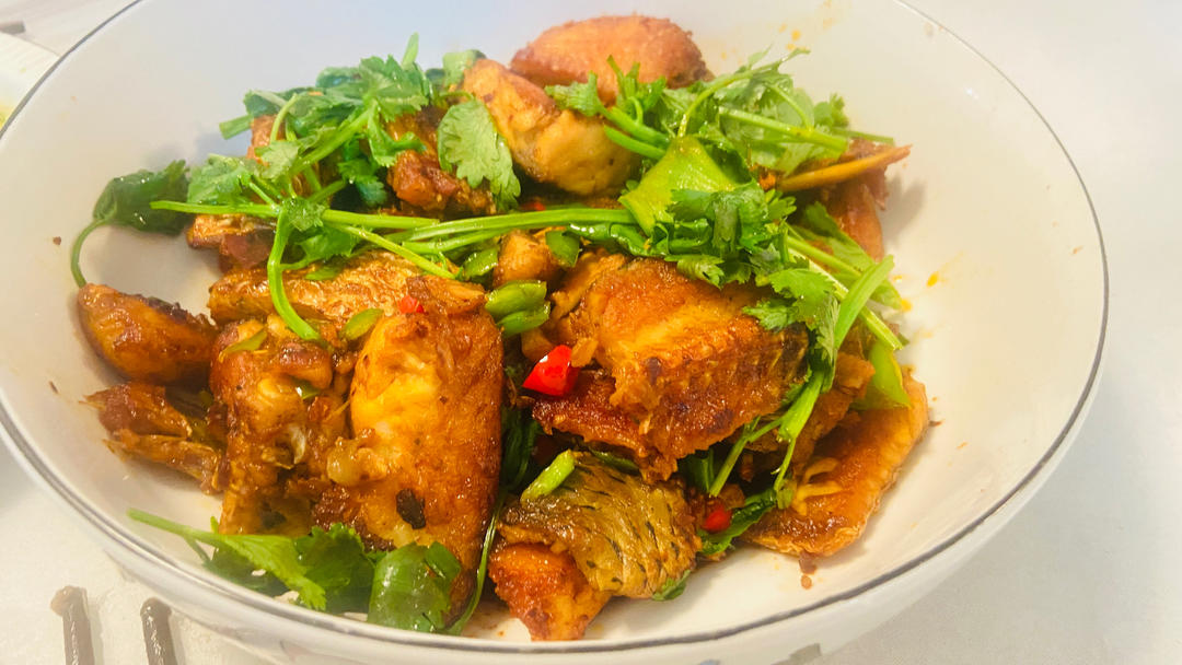 朋友建议我开个小馆子😅😅香辣鱼块太香了🔥