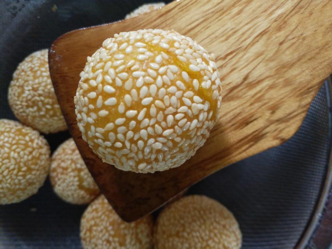黄金球之一（南瓜芝麻球）
