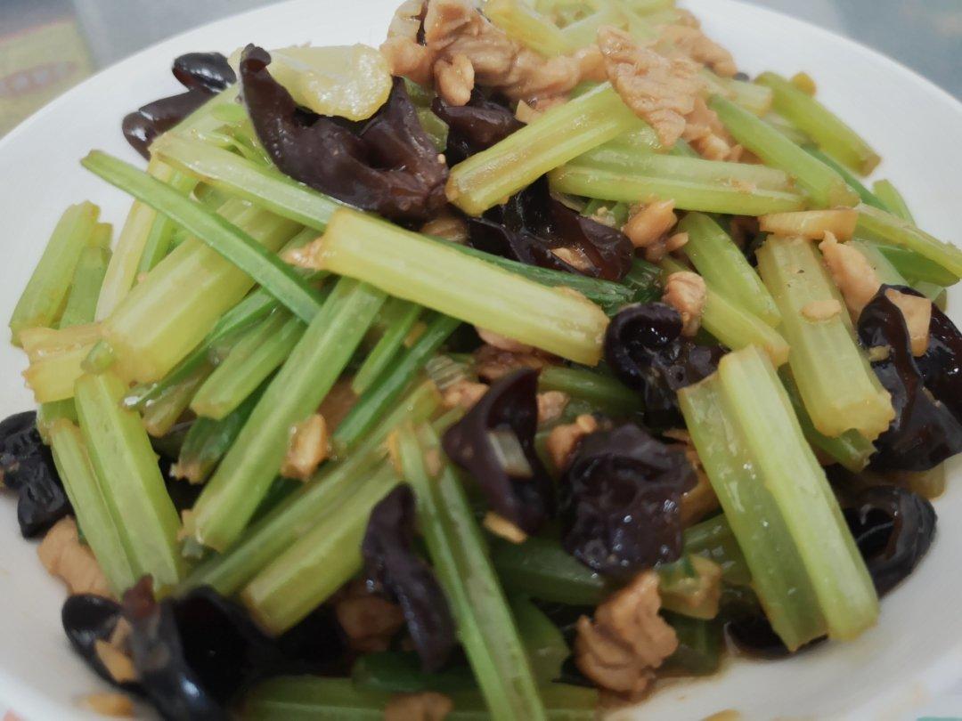 西芹炒肉