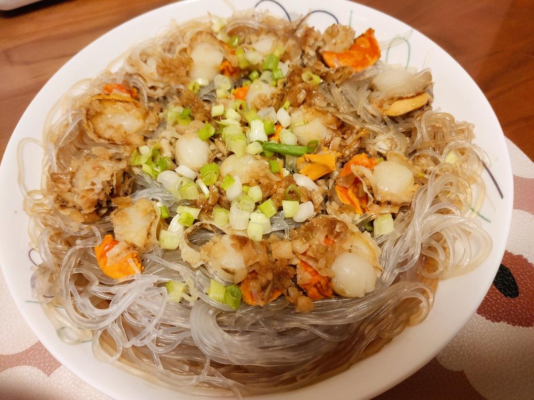 蒜蓉扇贝肉蒸粉丝